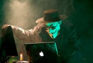 将您的钱包详细信息、种子短语保存为手机上的照片？这个木马可能正在针对您